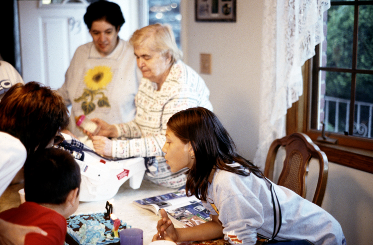 04-10-03, 26, Karen, Grandma and Andrea, Mikey and Linda's Birthday