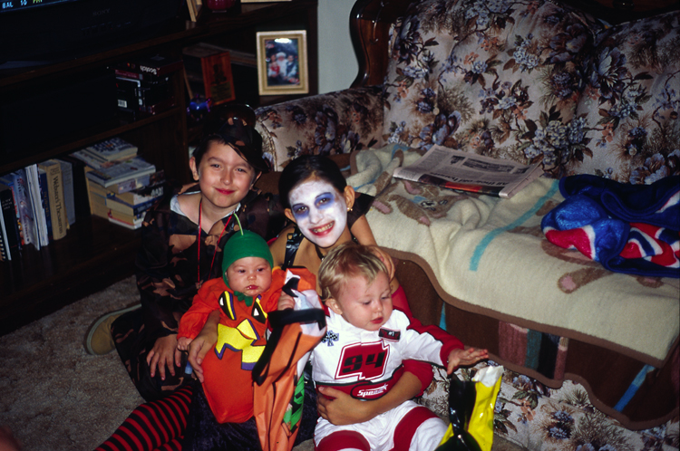 04-10-31, 11, Mikey, Kaitlyn, Andrea, and Connor, Halloween