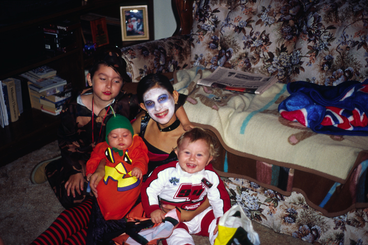 04-10-31, 12, Mikey, Kaitlyn, Andrea, and Connor, Halloween