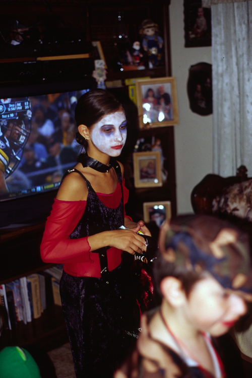 04-10-31, 18, Andrea and Mikey, Halloween