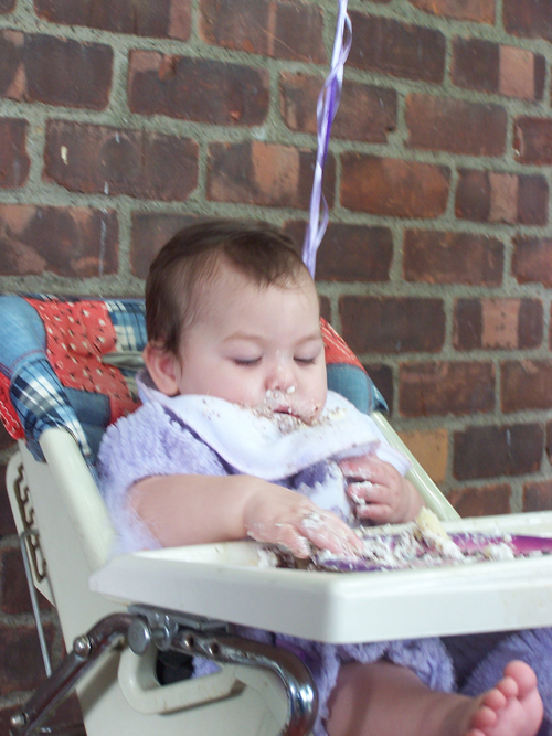 05-06-18, 29, Kaitlyn eating cake, ,Kaitlyn's Birthday.