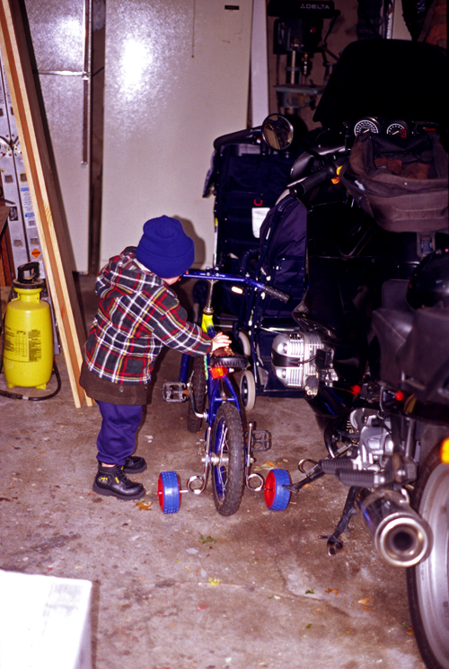 05-10-29, 05, Connor getting ready to ride, Saddle Brook, NJ