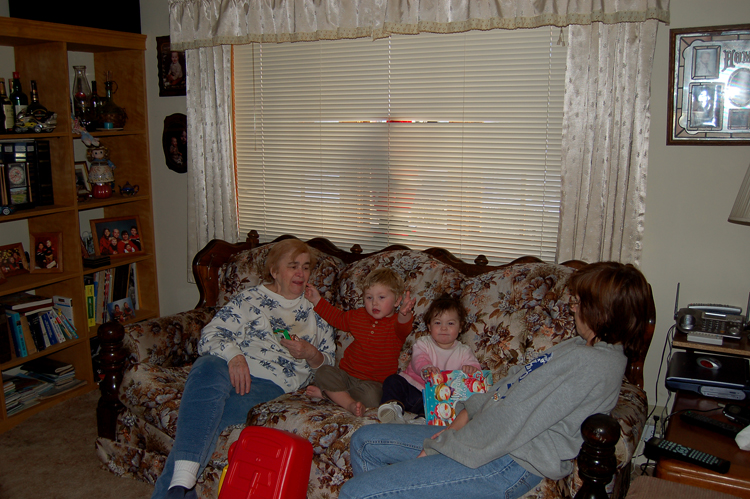 05-12-17, 15, Grandma, Connor, Kaitlyn, and Linda