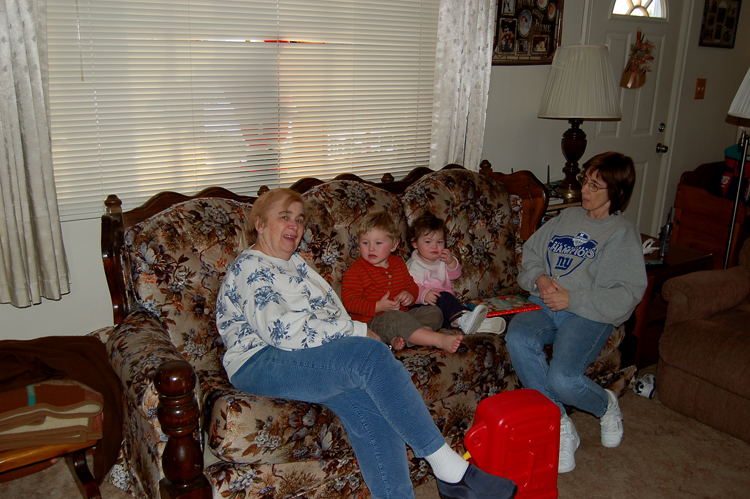 05-12-17, 17, Grandma, Connor, Kaitlyn, and Linda