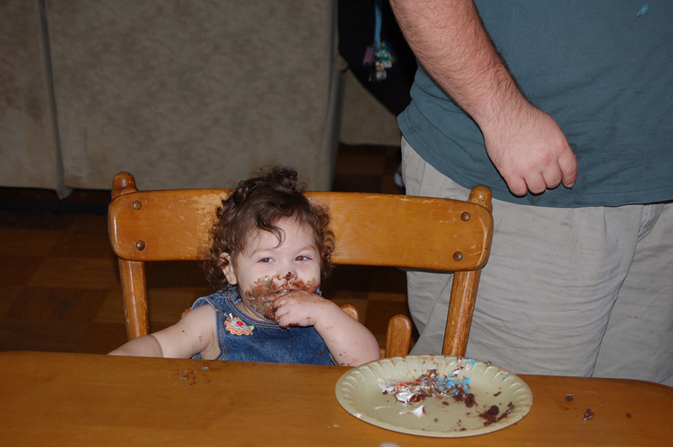 06-02-26, 41, Kaitlyn eating cake, Maitland, Fl