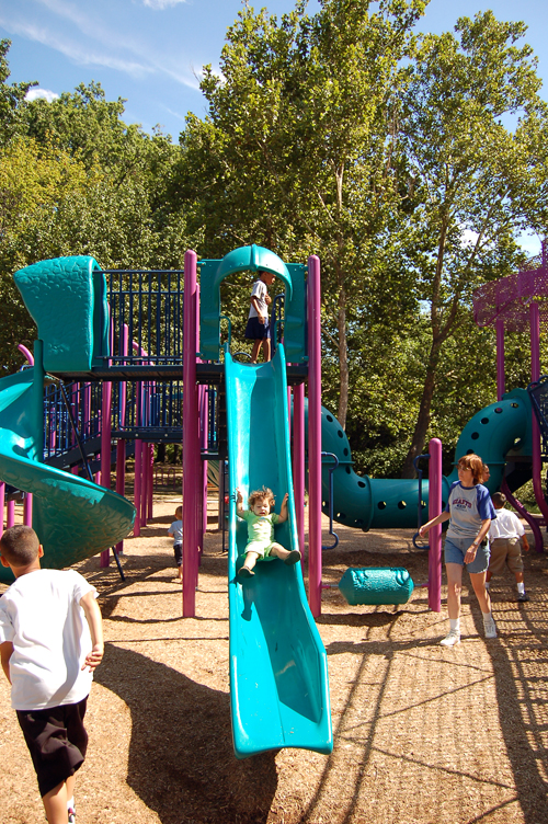 06-08-11, 028, Connor, Kaitlyn and Linda at the Saddle Brook Park