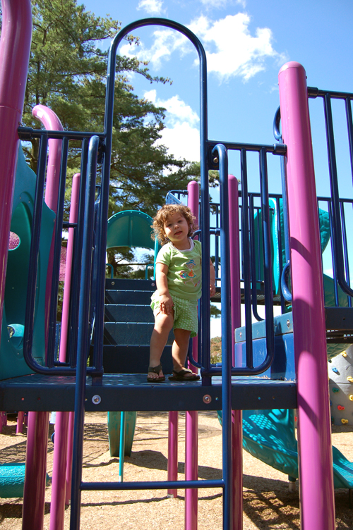 06-08-11, 031, Kaitlyn at the Saddle Brook Park