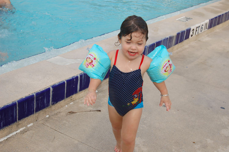 07-02-26, 087, Kaitlyn, Pool, Hampton Inn, FL