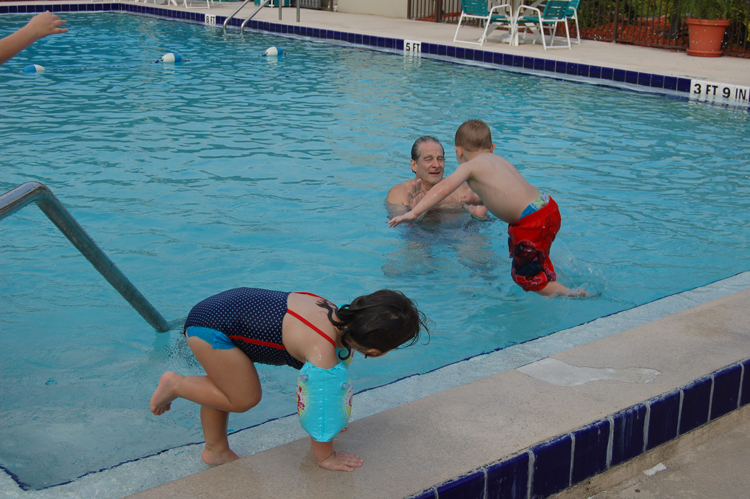 07-02-26, 090, Kaitlyn, Gerry and Connor, Pool, Hampton Inn, FL