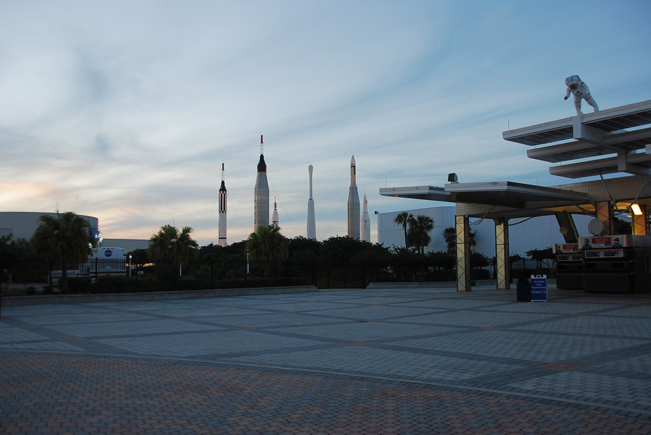 08-02-29, 124, Kennedy Space Center, Fla