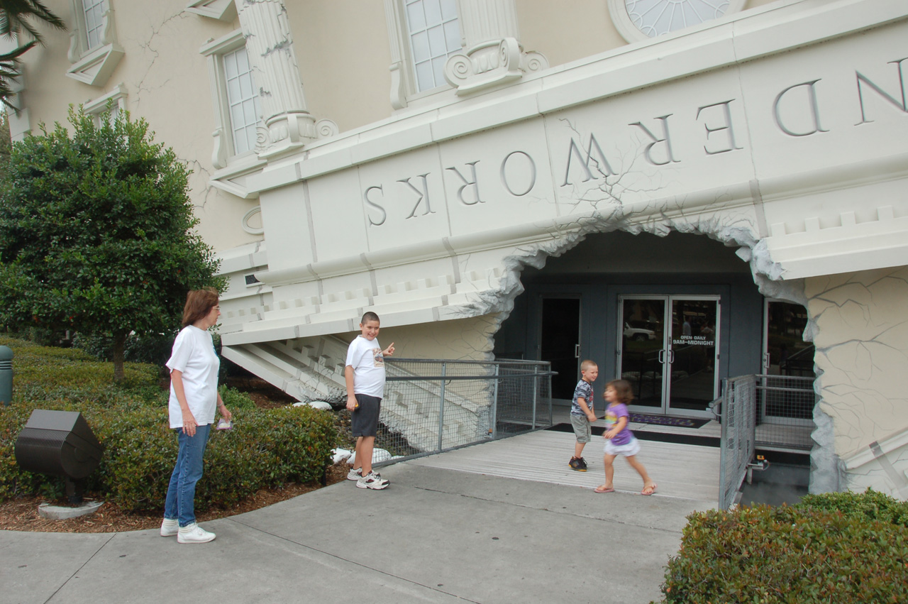 08-03-07, 002, Wonder Works, Fla