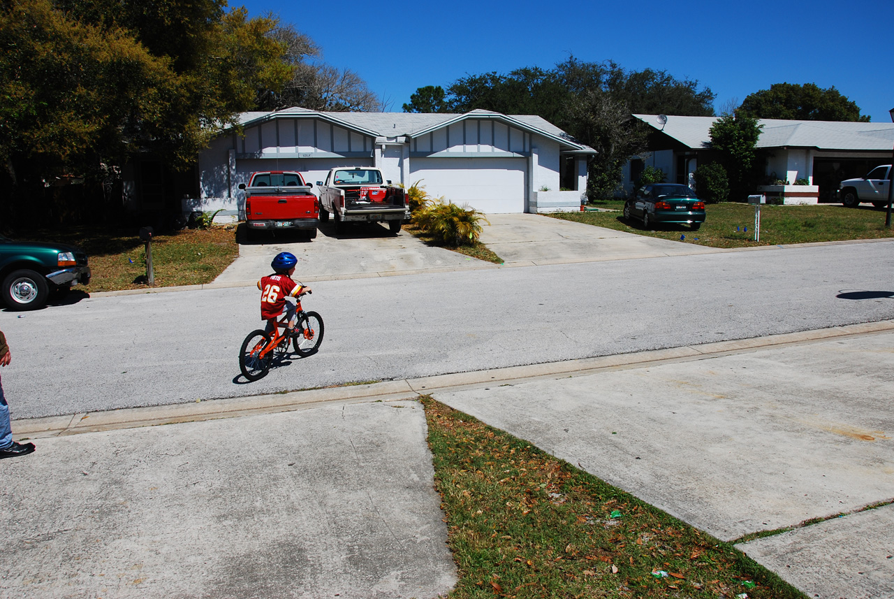 08-03-09, 010, Connor and his new Bike