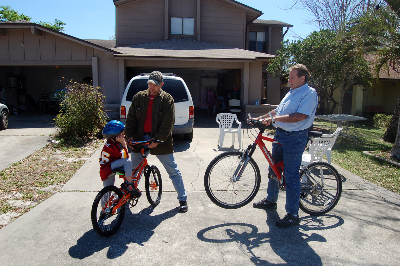 08-03-09, 022, Connor and his new Bike