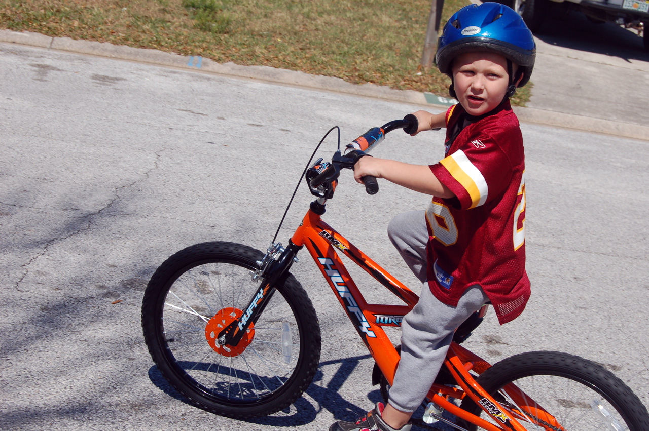 08-03-09, 024, Connor and his new Bike