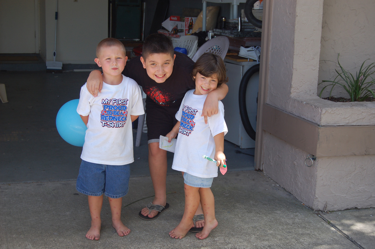 08-08-03, 057, Connor, Mikey, and Kaitlyn, Fla