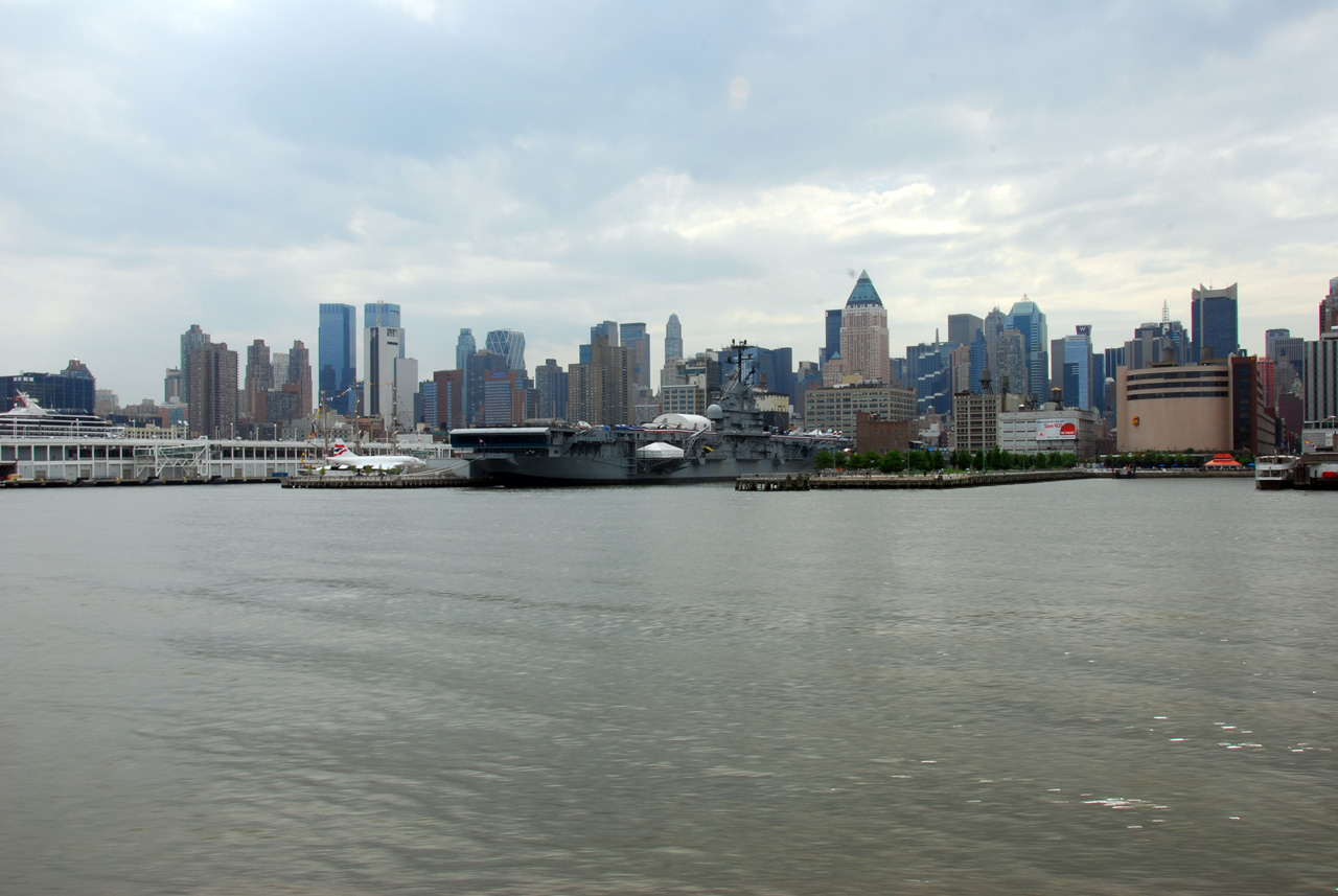 2009-06-03, 013, Intrepid Vist