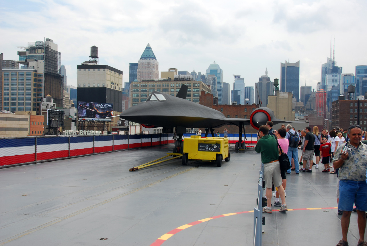 2009-06-03, 026, Intrepid Vist