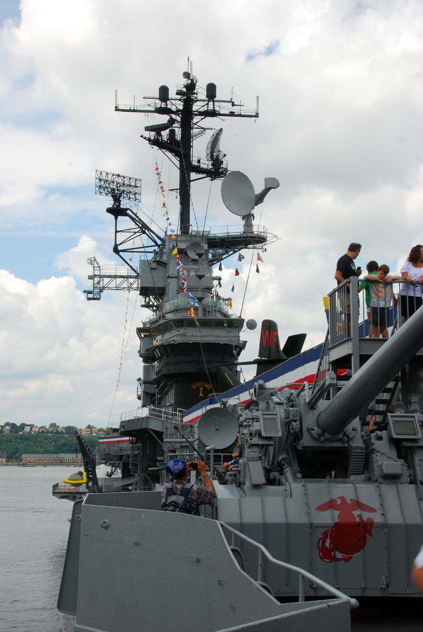 2009-06-03, 033, Intrepid Vist