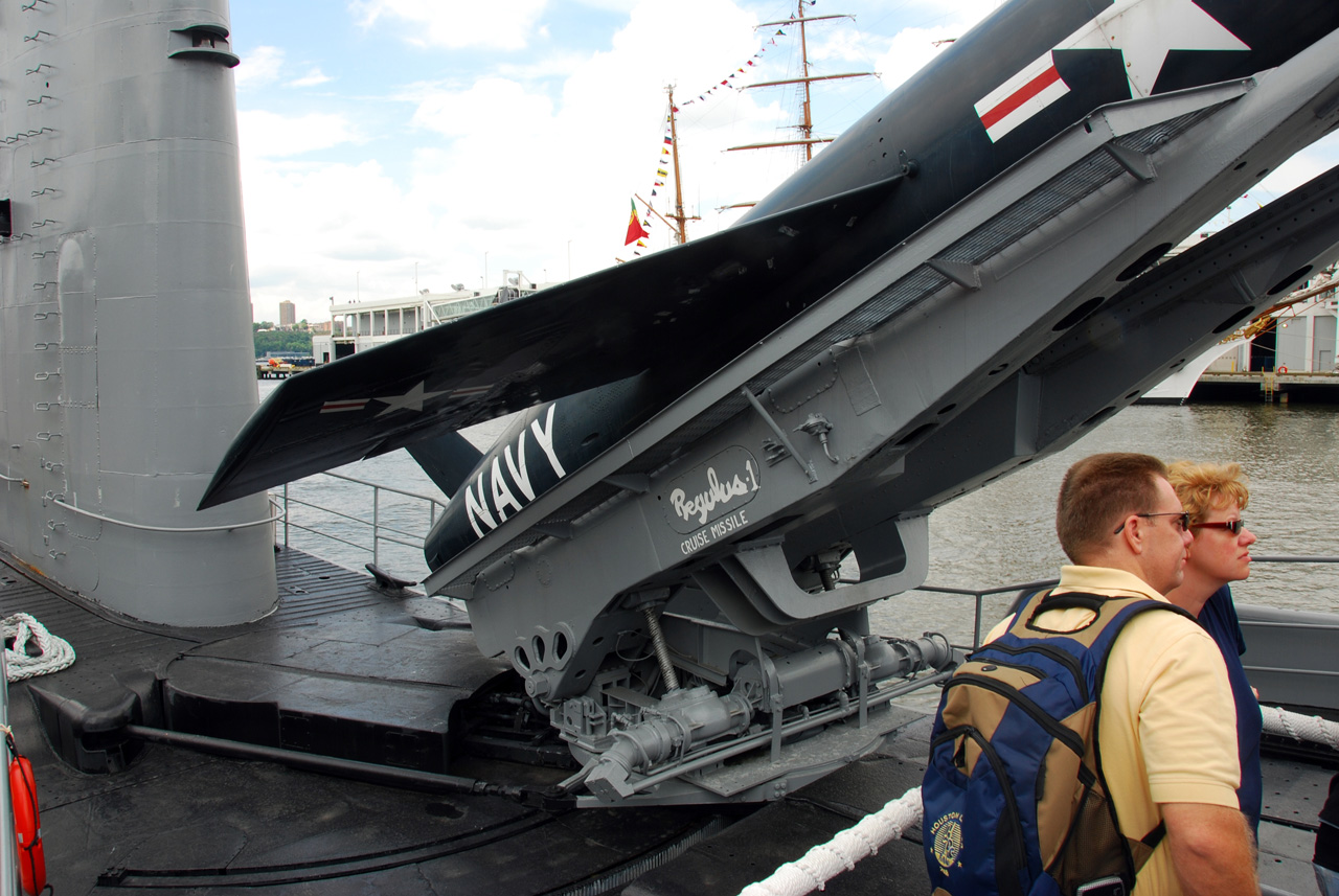 2009-06-03, 034, Intrepid Vist