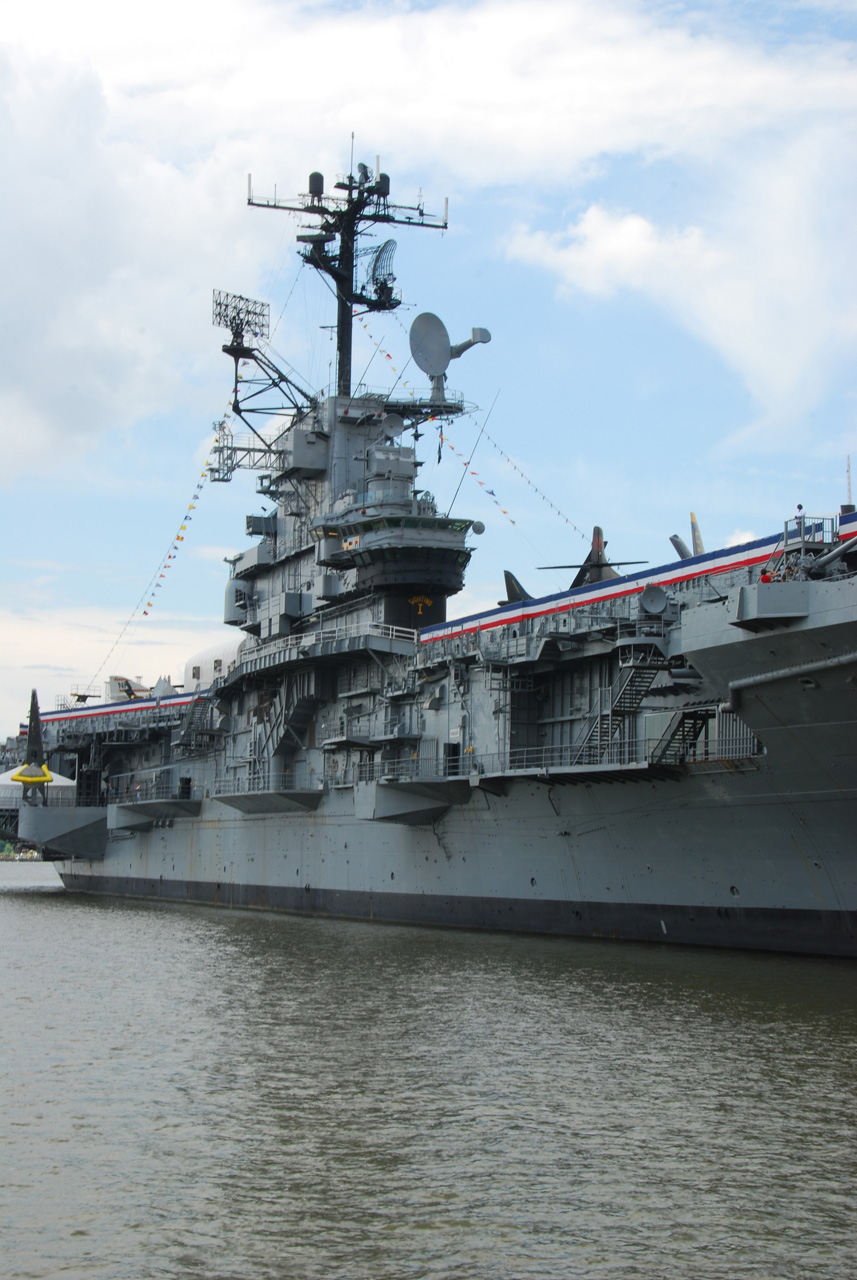 2009-06-03, 049, Intrepid Vist