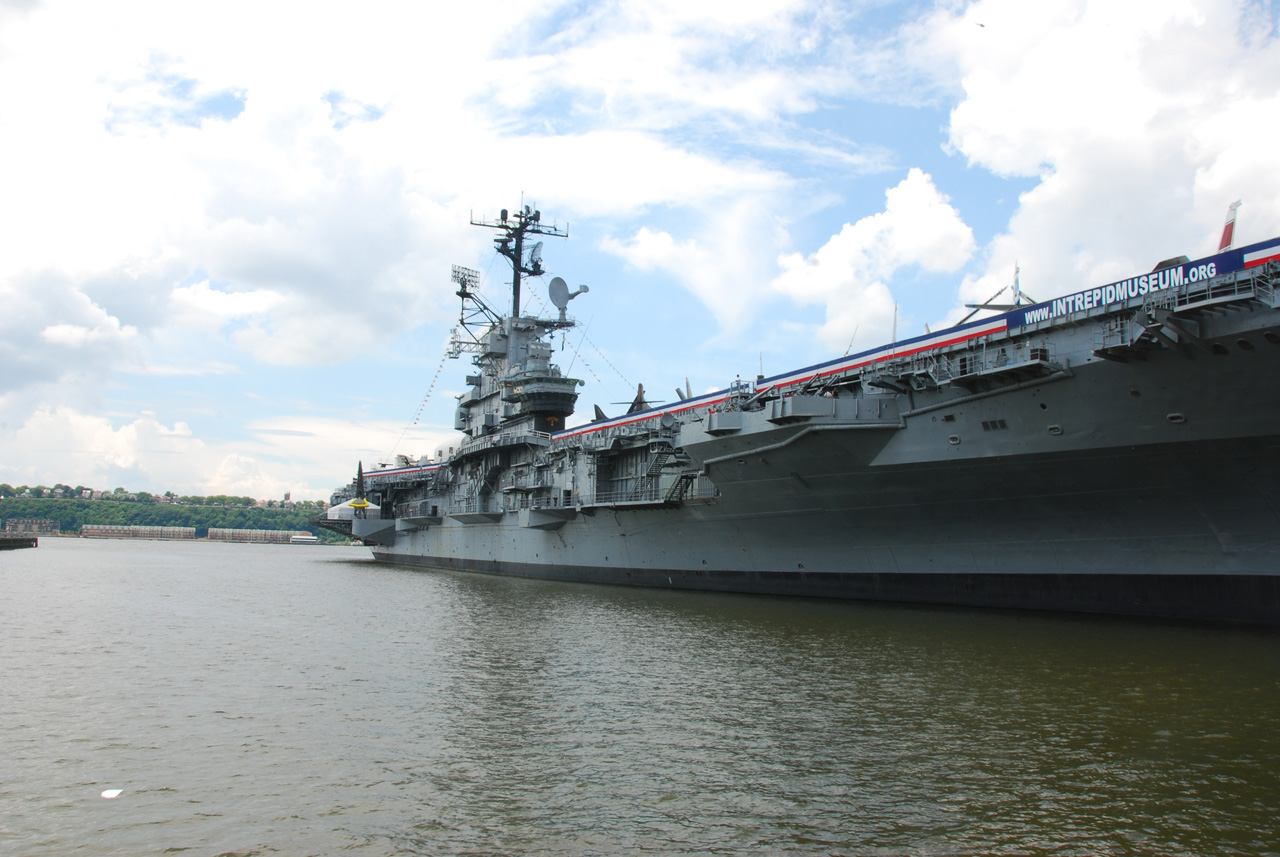 2009-06-03, 050, Intrepid Vist