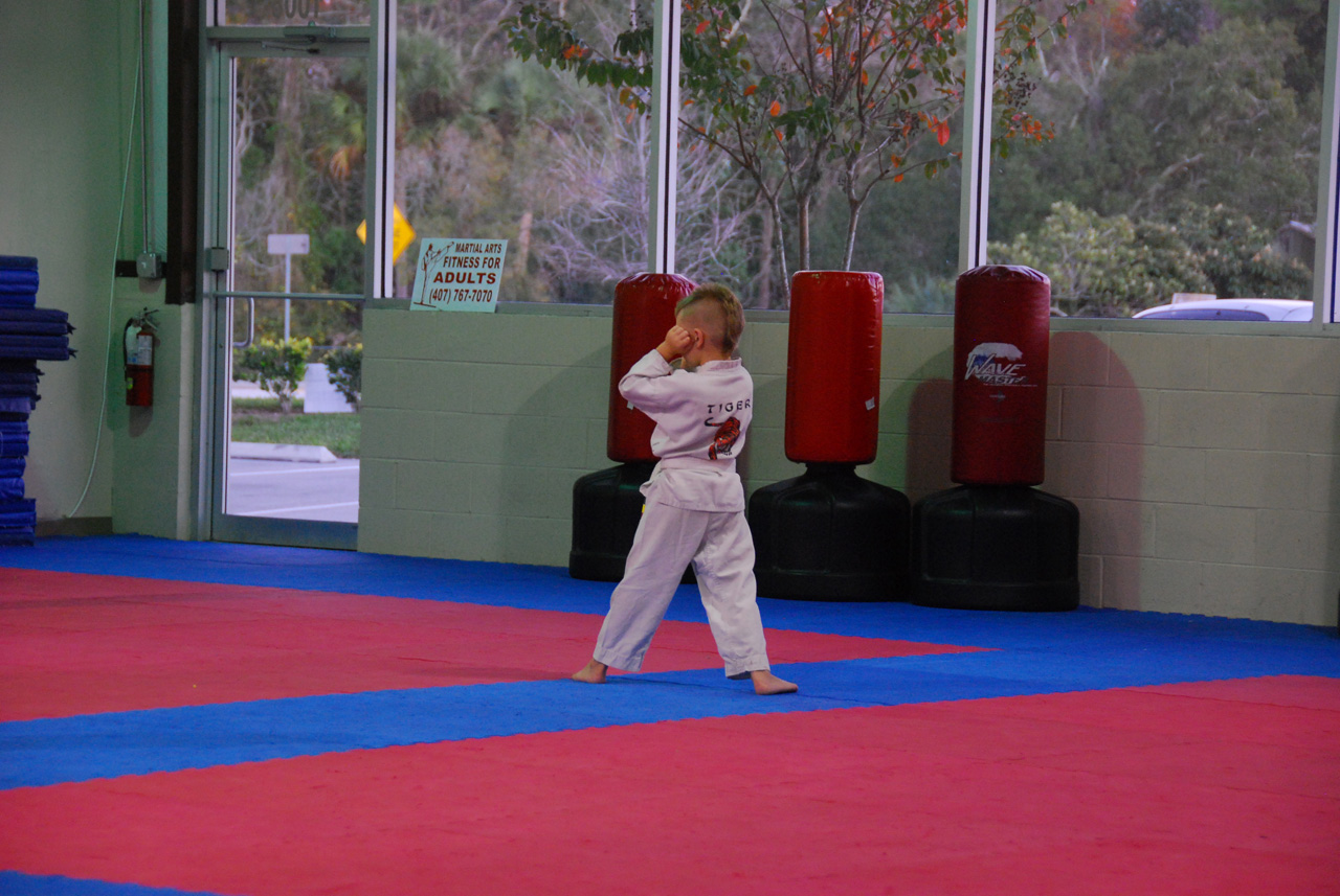 2009-12-29, 014, Connor at Karate, Florida