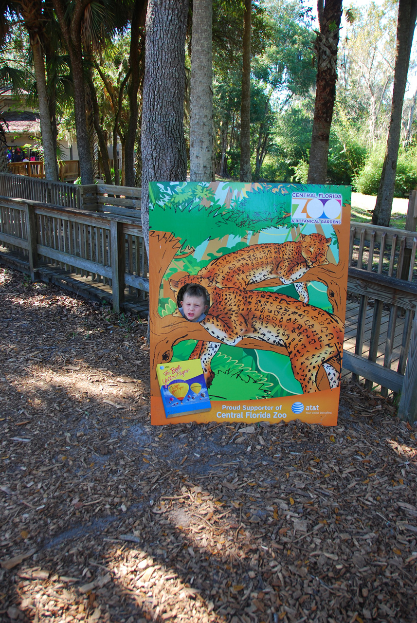 2009-12-30, 085, Connor at the Zoo, Florida