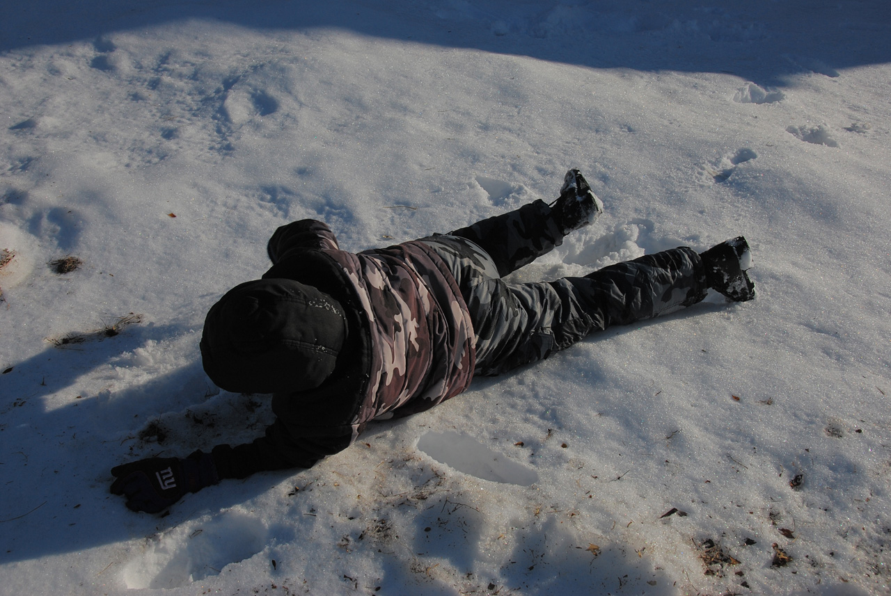 2011-01-07, 009, Connor in the snow, Saddle Brook, NJ