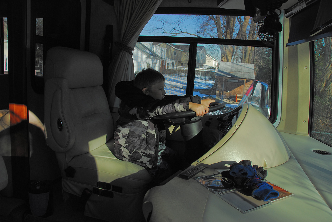 2011-01-07, 039, Connor driving the RV, Saddle Brook, NJ