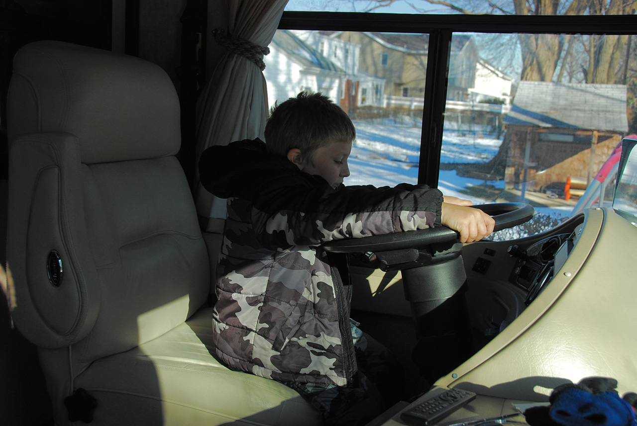 2011-01-07, 042, Connor driving the RV, Saddle Brook, NJ