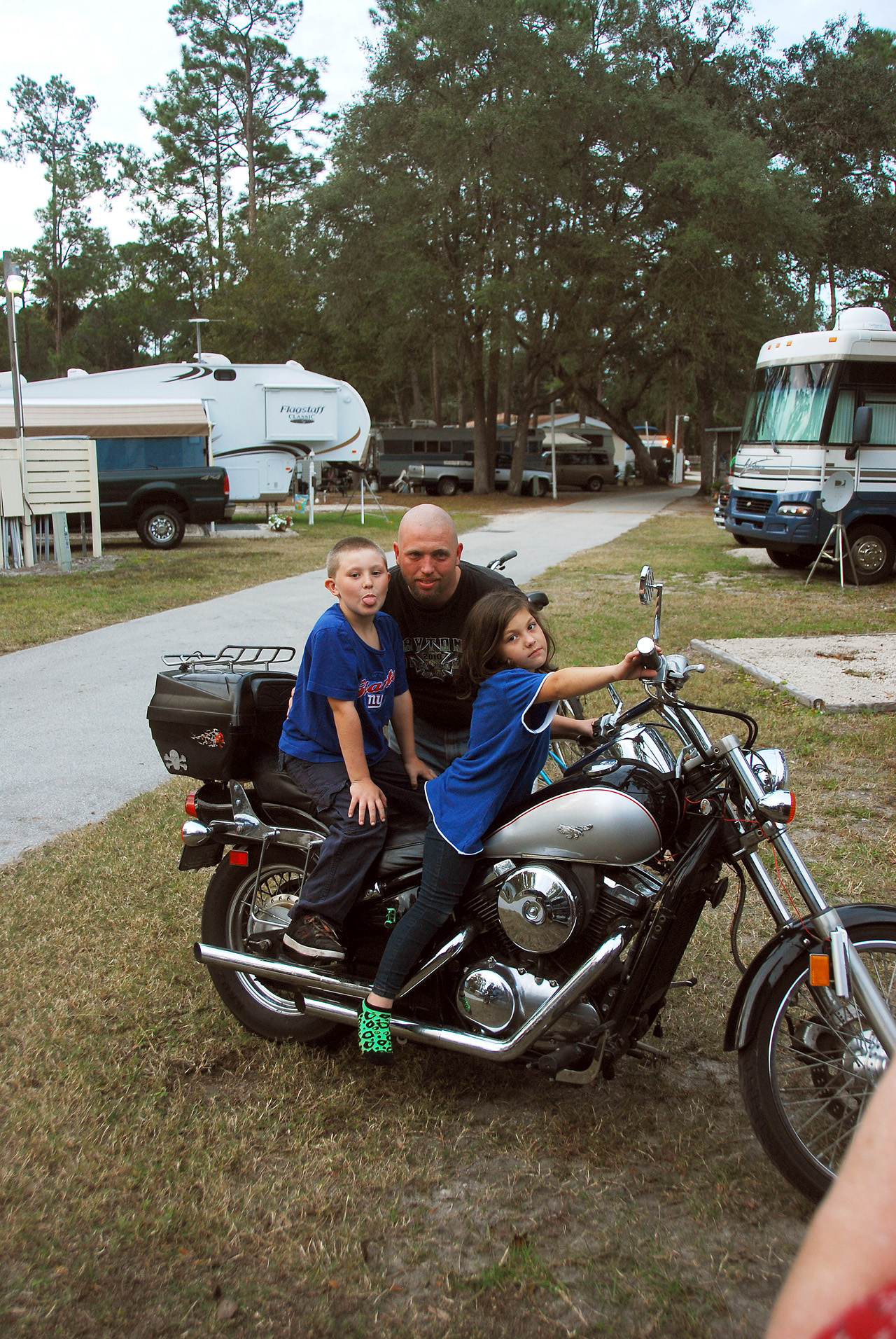 2011-12-25, 006, Christmas at the Campground