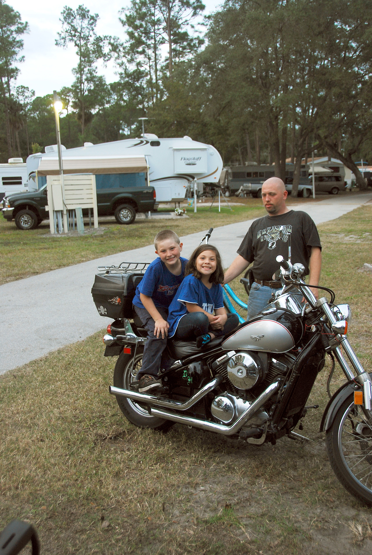 2011-12-25, 008, Christmas at the Campground