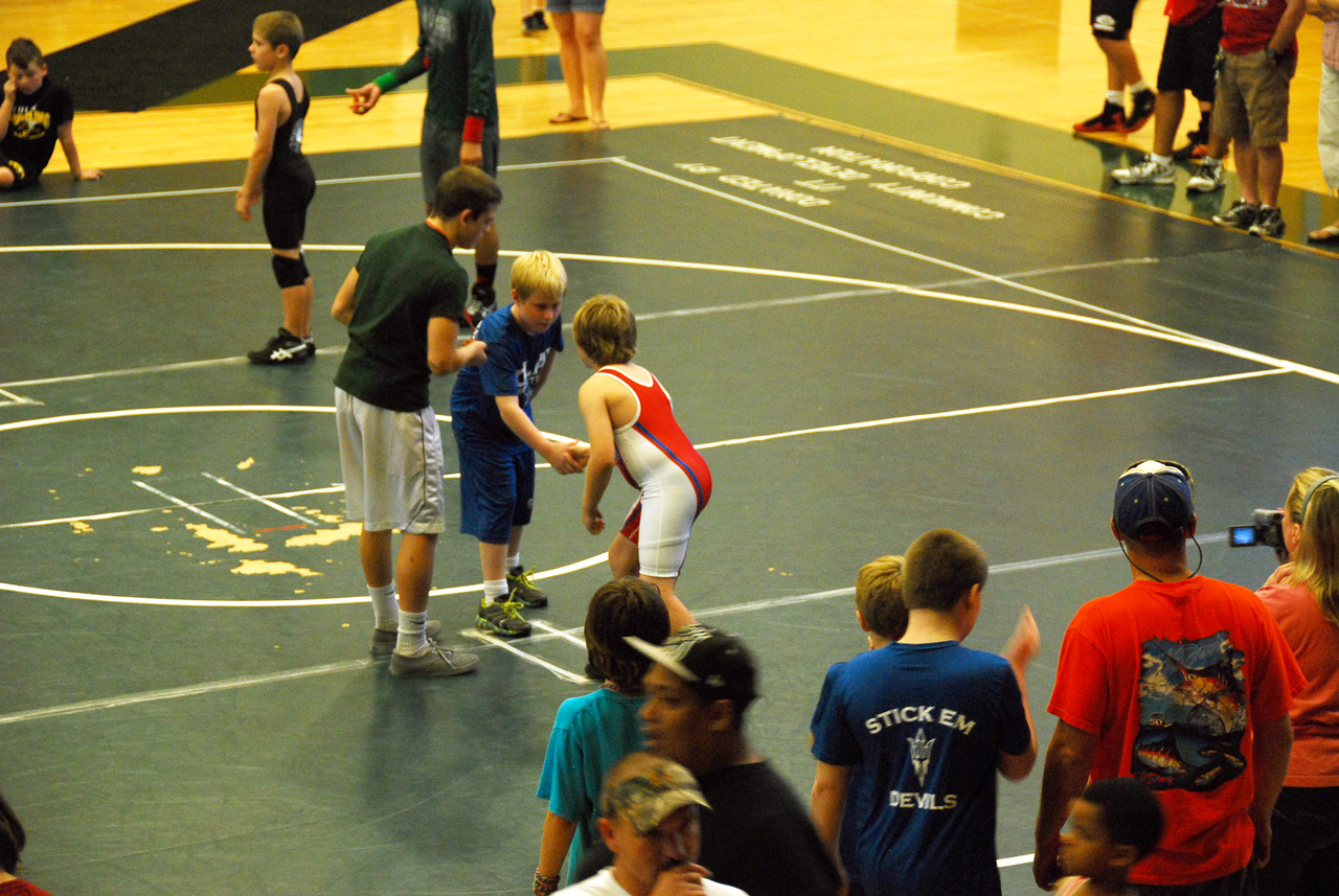 2013-12-08, 013, Connor's first Wrestling Match