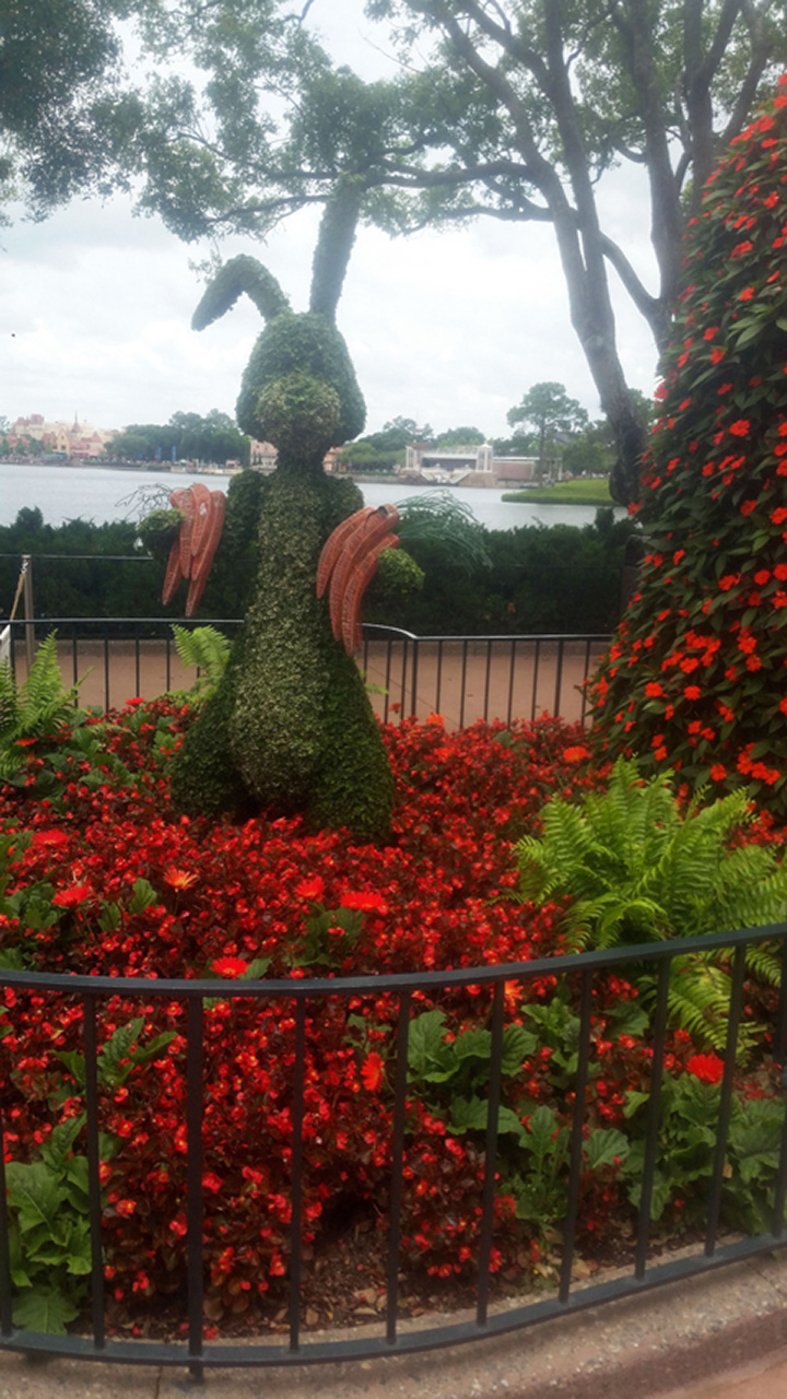 2017-05-23, 031, Epcot, linda and Janice