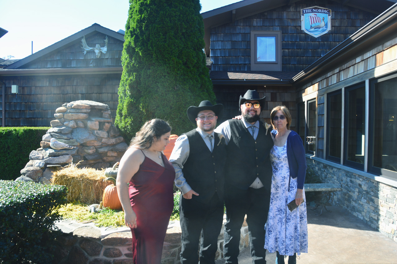 2025-10-04, 006, Michael & Nichole Wedding Day,