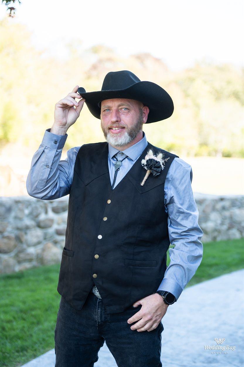 2025-10-04, 010, Michael & Nichole Wedding Day,