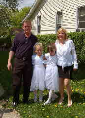 08-05-04, 059, Commuion, Janisa & Briana
